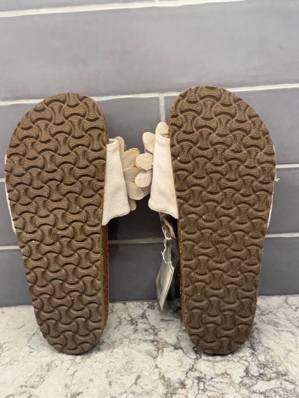 Very G Flower Sandals - Picture 3 of 4